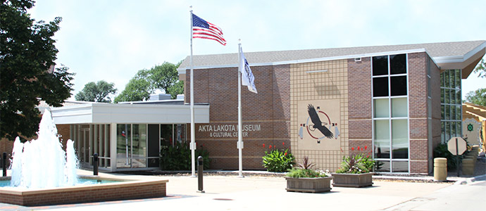Akta Lakota Museum and Cultural Center exterior view.